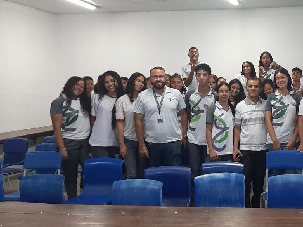 Conscientização e manifesto de alunos do Erasmo Dias marcam palestra de Educação Ambiental.