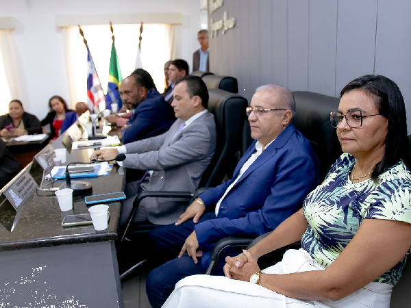 Secretários marcam presença na abertura dos trabalhos na Câmara de Paço do Lumiar